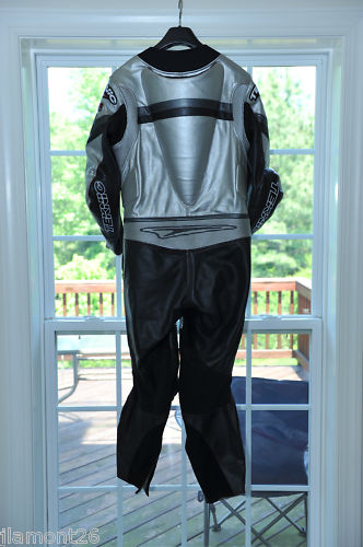 Мотокомбинезон Teknic Violator 1 pc suit Артмото - купить квадроцикл в украине и харькове, мотоцикл, снегоход, скутер, мопед, электромобиль Мотокомбинезон Teknic Violator 1 pc suit Артмото - купить квадроцикл в украине и харькове, мотоцикл, снегоход, скутер, мопед, электромобиль