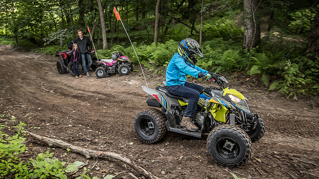 Детский Квадроцикл Polaris Outlaw 110 EFI Lime Squeese Артмото - купить квадроцикл в украине и харькове, мотоцикл, снегоход, скутер, мопед, электромобиль Детский Квадроцикл Polaris Outlaw 110 EFI Lime Squeese Артмото - купить квадроцикл в украине и харькове, мотоцикл, снегоход, скутер, мопед, электромобиль