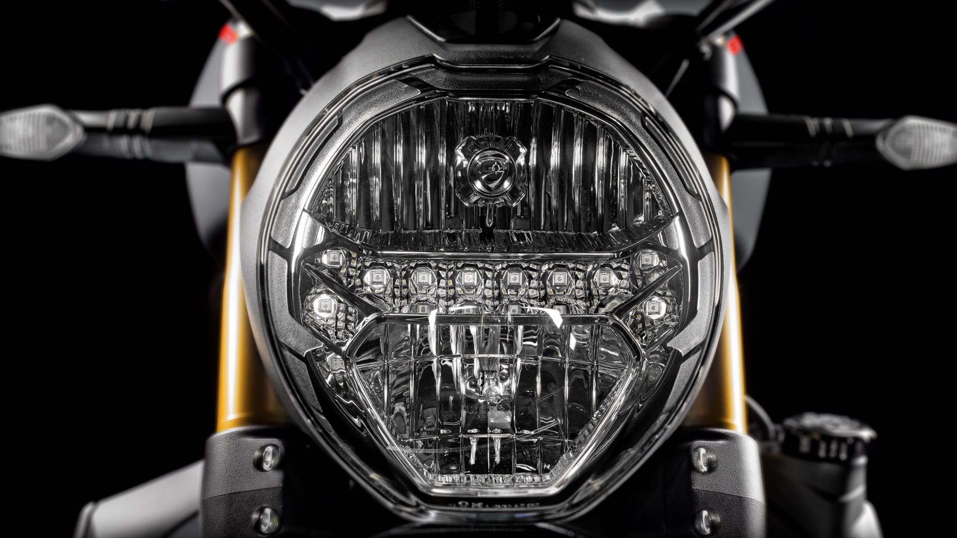 Мотоцикл Ducati Monster 1200 S  Артмото - купить квадроцикл в украине и харькове, мотоцикл, снегоход, скутер, мопед, электромобиль