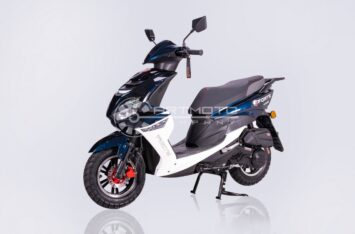 Скутер Forte Canoe 150