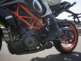 Мотоцикл KTM Duke 390