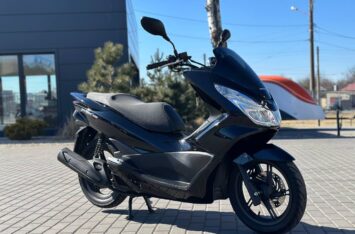 Скутер Honda PCX 150 KF18