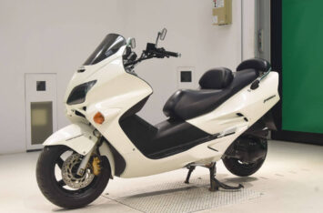 Макси-скутер Honda Forza MF06