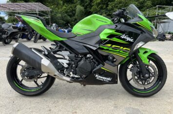 Мотоцикл Kawasaki Ninja 400-2 2018