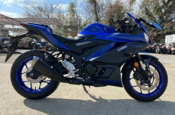Мотоцикл Yamaha YZF-R25 2022