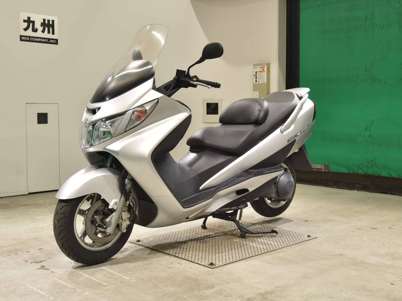 Макси-Скутер SUZUKI SKYWAVE250 CJ43A Артмото - купить квадроцикл в украине и харькове, мотоцикл, снегоход, скутер, мопед, электромобиль Макси-Скутер SUZUKI SKYWAVE250 CJ43A Артмото - купить квадроцикл в украине и харькове, мотоцикл, снегоход, скутер, мопед, электромобиль