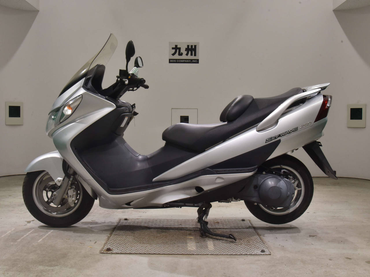 Макси-Скутер SUZUKI SKYWAVE250 CJ43A Артмото - купить квадроцикл в украине и харькове, мотоцикл, снегоход, скутер, мопед, электромобиль Макси-Скутер SUZUKI SKYWAVE250 CJ43A Артмото - купить квадроцикл в украине и харькове, мотоцикл, снегоход, скутер, мопед, электромобиль
