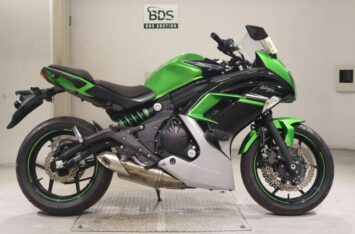 Мотоцикл Kawasaki Ninja 400 2015