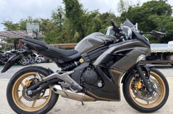 Мотоцикл Kawasaki Ninja 400 2016