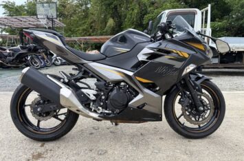 Мотоцикл Kawasaki Ninja 400 2021
