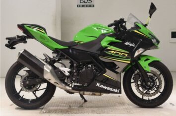 Мотоцикл Kawasaki Ninja 400 2022