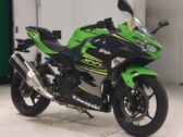 Мотоцикл Kawasaki Ninja 400 2022